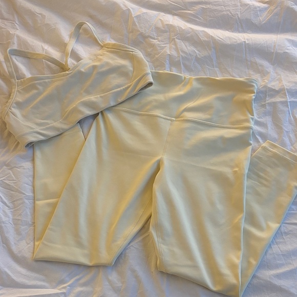 Athleta Bra/Leggings Set in Glow (Butter Yellow) Size S - Picture 2 of 9